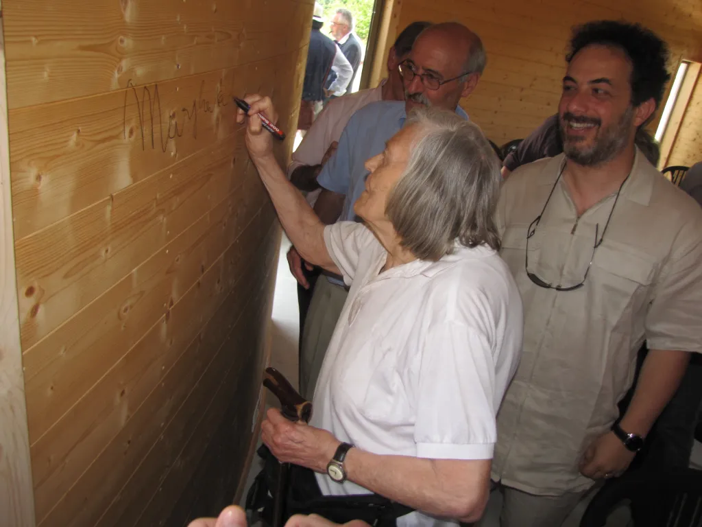 Margherita Hack Lascia La Sua Firma